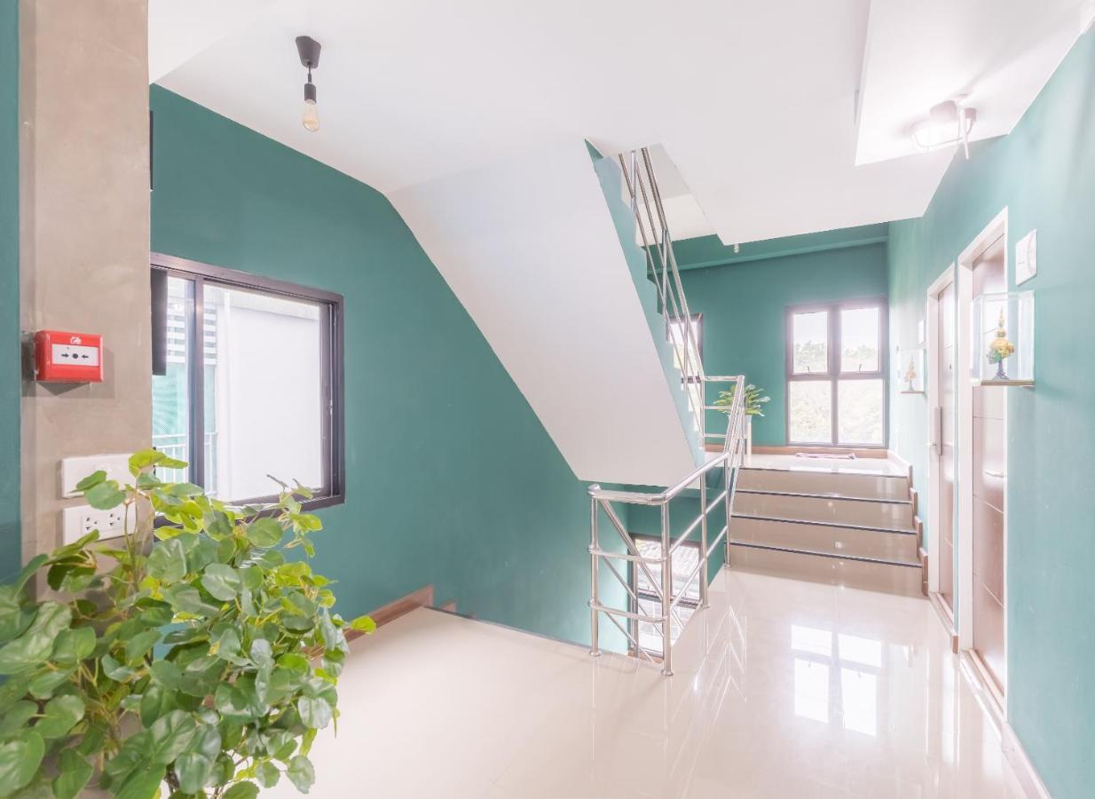 Rumluek Bangkok Bagian luar foto