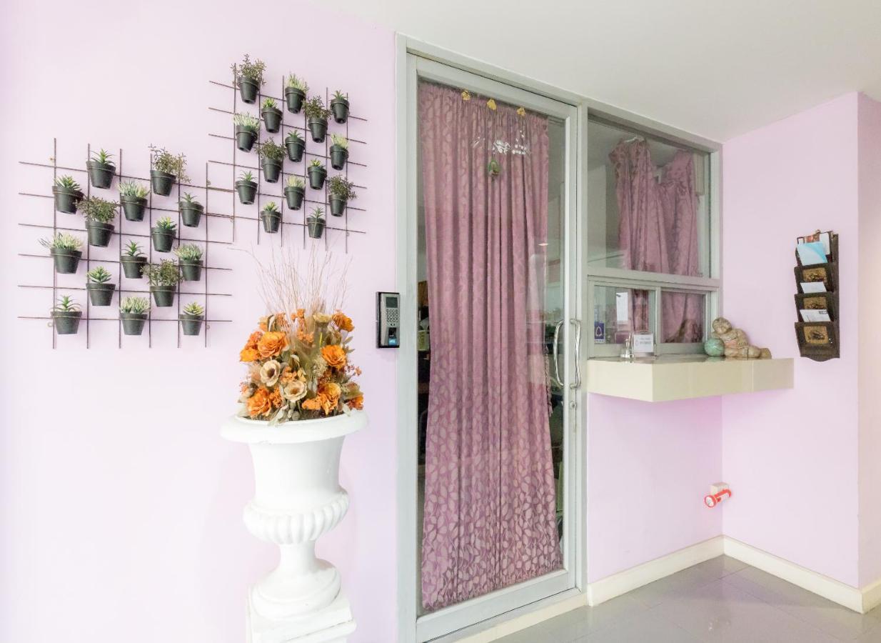 Rumluek Bangkok Bagian luar foto