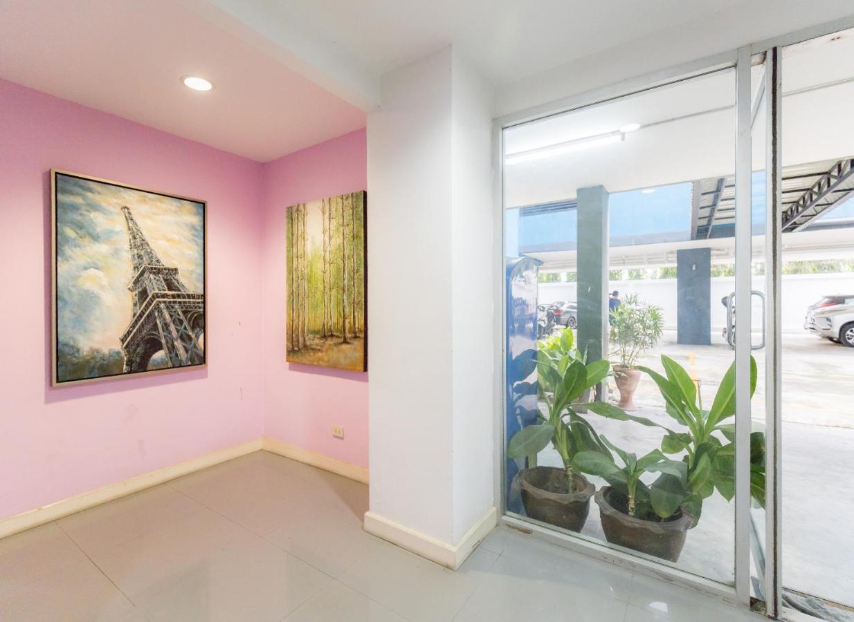 Rumluek Bangkok Bagian luar foto